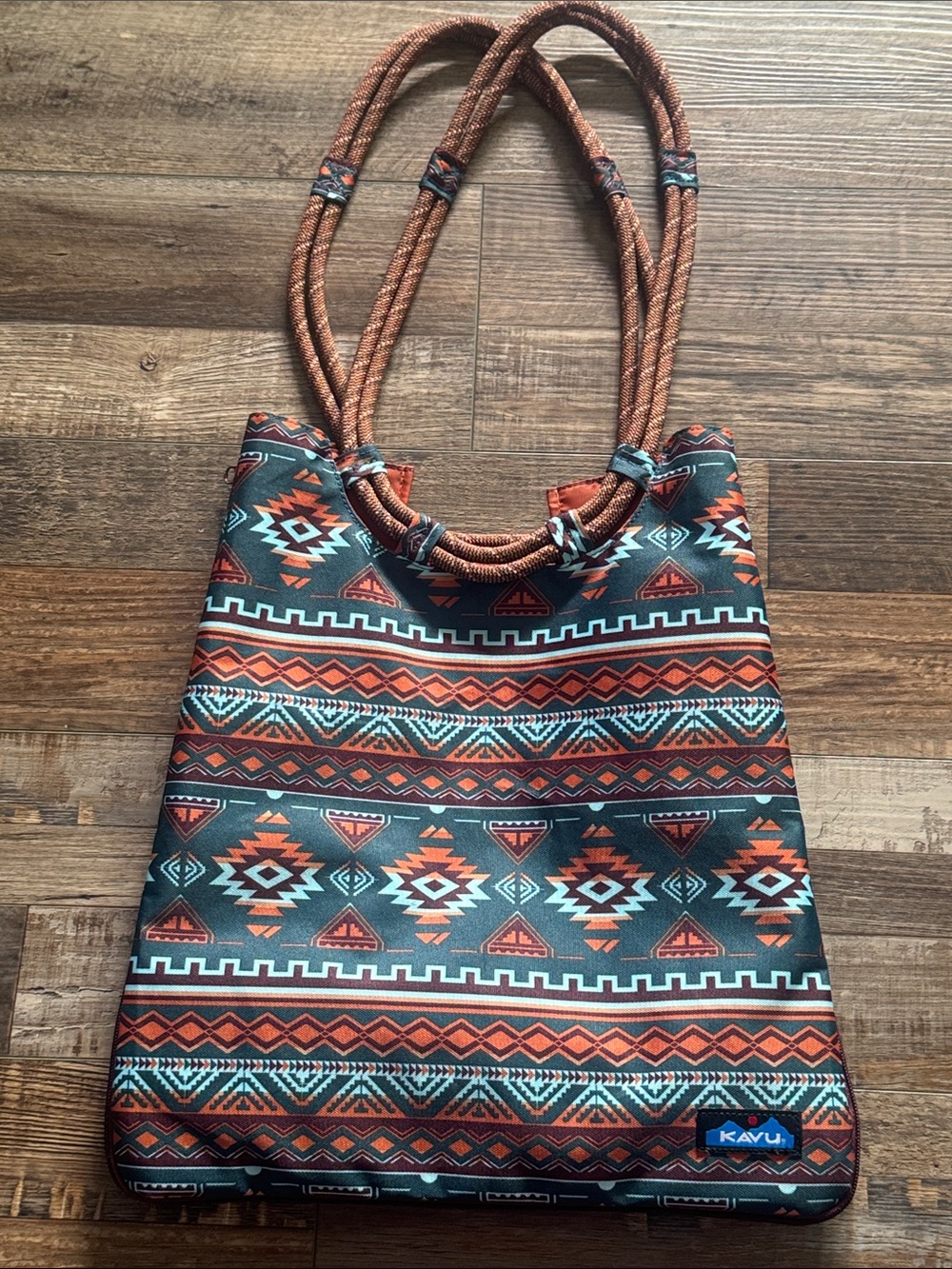 Kavu Geometric Print Tote in Teal & Rust side zippers to extend